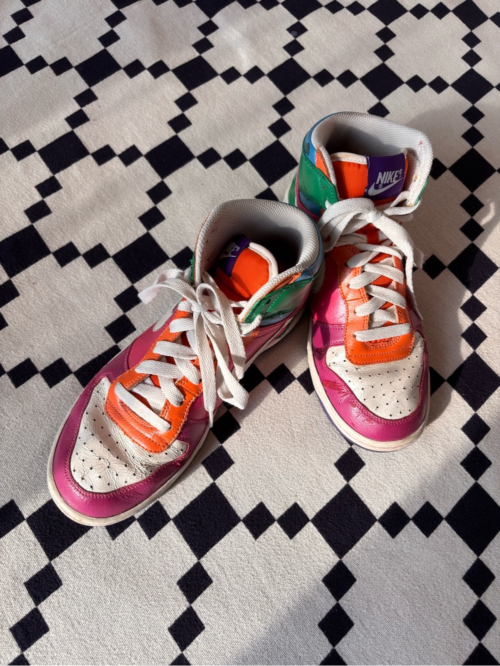 Y2K Vintage Big Nike High Vivid Pink Multi, W Size 9 / 40.5